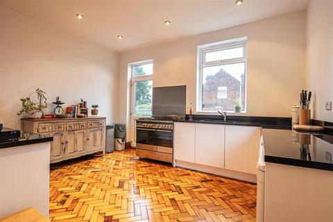 50 Chantrey Road, Sheffield, S8 8QW