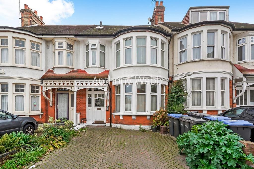 Lodge Drive, Palmers Green, London N13 1 bed flat for sale - £375,000