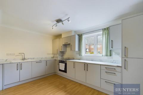 2 bedroom flat for sale, Wade Court, Cheltenham