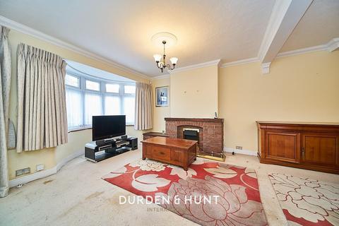 35 Warriner Avenue, Hornchurch, RM12 4LH