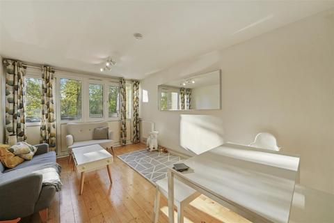 2 bedroom flat for sale, Randolph Gardens, Maida Vale, London