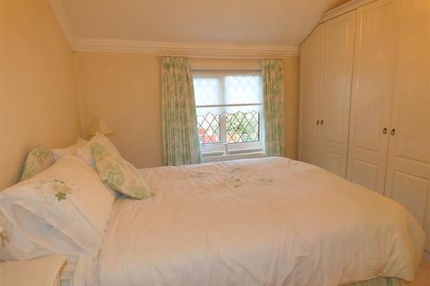 18 Riland Avenue, Sutton Coldfield, B75 7AG