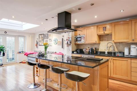 4 bedroom terraced house for sale, Highridge Place, Oak Avenue, ENFIELD