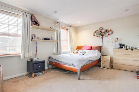 4 bedroom terraced house for sale, Highridge Place, Oak Avenue, ENFIELD