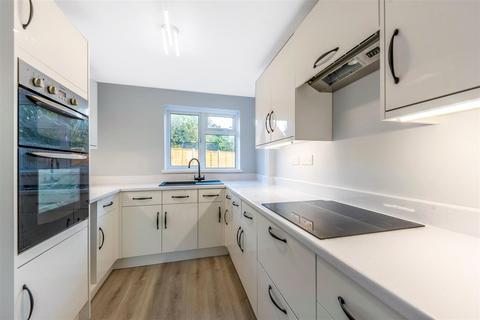 3 bedroom semi-detached house for sale - Dynes Road, Kemsing