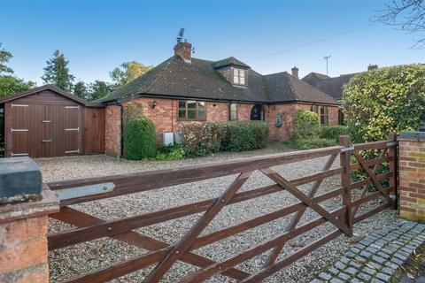 9 Callaways Road, Shipston-on-stour, CV36 4HB