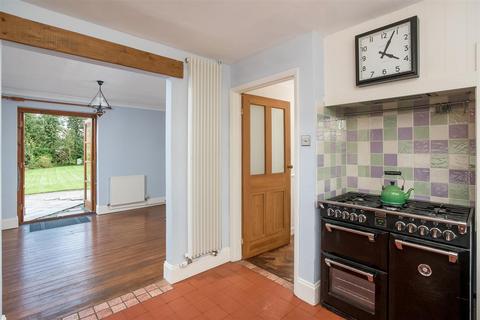 9 Callaways Road, Shipston-on-stour, CV36 4HB