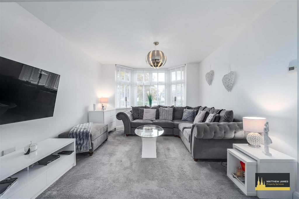 16 Ebro Crescent-9.jpg