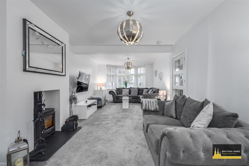 16 Ebro Crescent-10.jpg