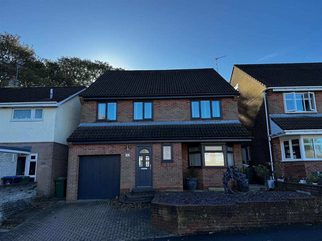 Hall Close, Seaton 6 bed detached house for sale £495,000