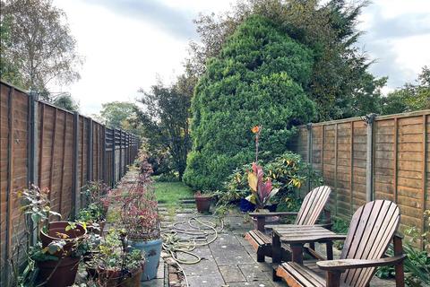 119 Beccles Road, Lowestoft, NR33 8QU