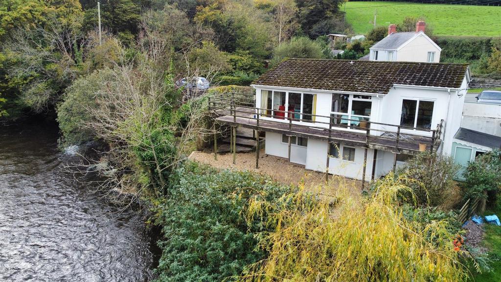 Pontllolwyn, Llanfarian, Aberystwyth 3 bed house for sale £325,000