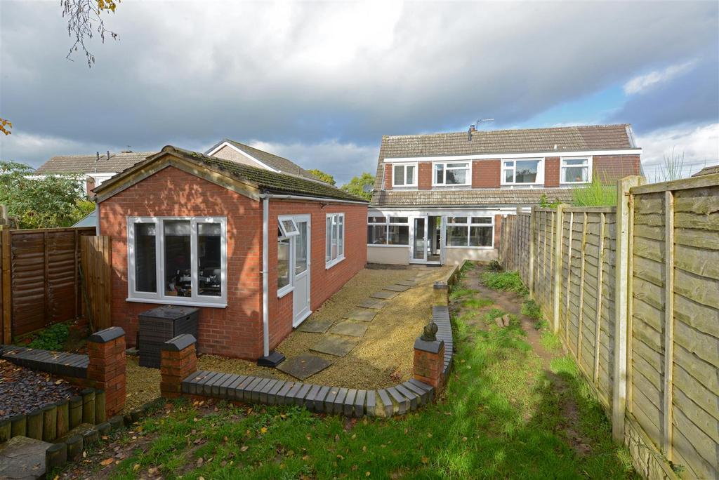 Fairview Drive, Bayston Hill, Shrewsbury 3 bed semidetached house for