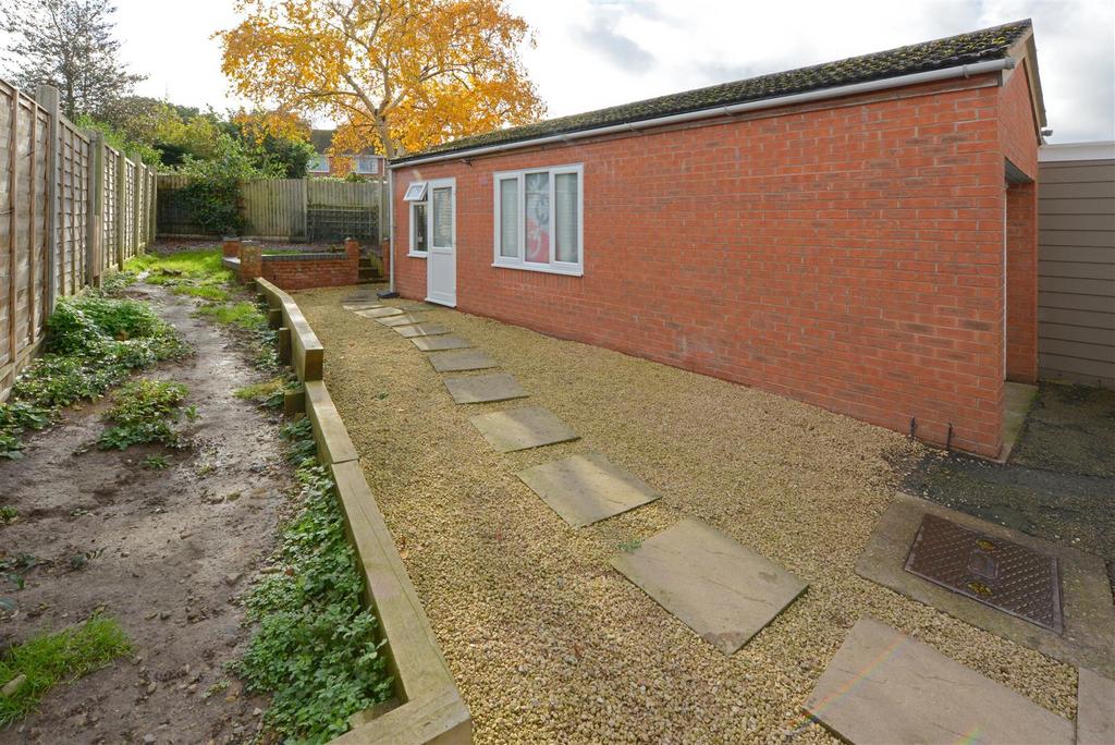 Fairview Drive, Bayston Hill, Shrewsbury 3 bed semidetached house for