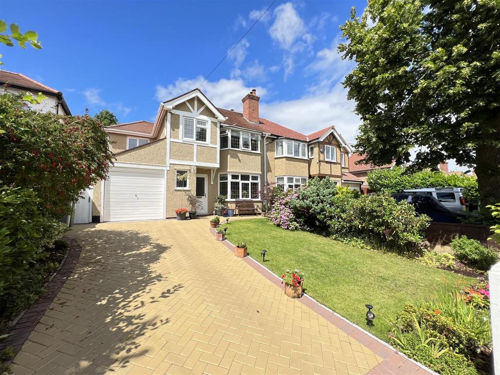 Hawthorn Drive, Heswall, Wirral 3 bed semidetached house for sale £400,000