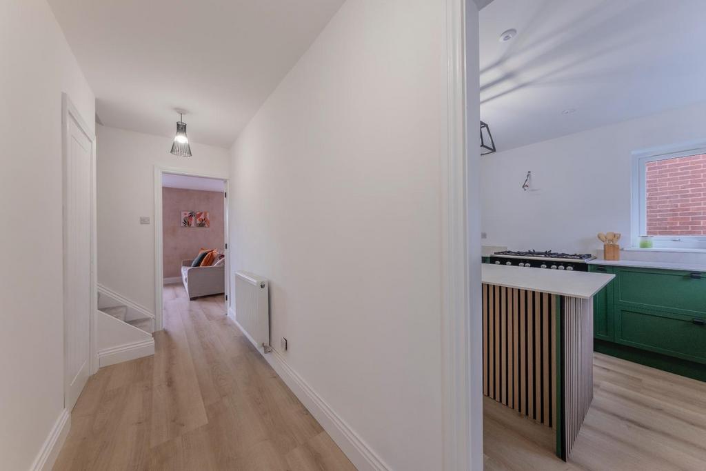 11 Orchard Way-030.JPG