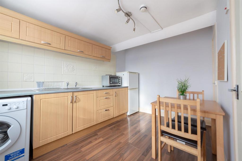 Stannington Grove, Heaton, NE6 Studio £725 pcm (£167 pw)