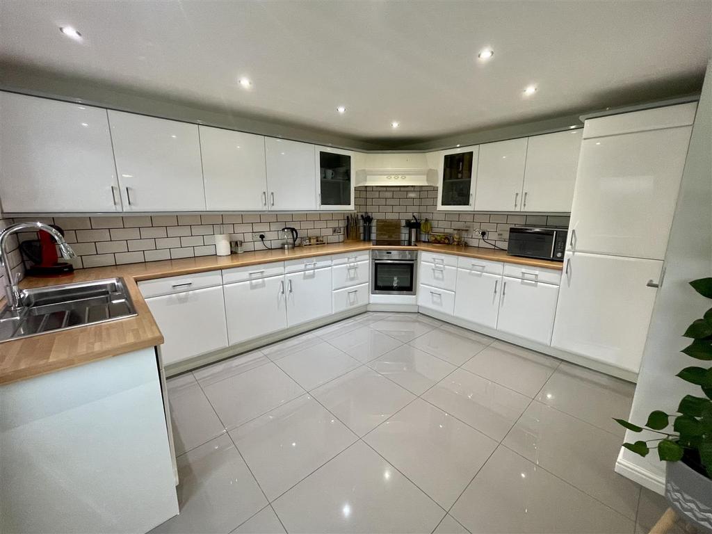 Kitchen / Breakfast