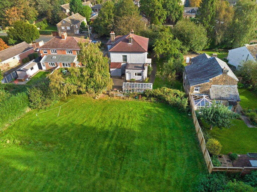 Hall Lane, Chapelthorpe, Wakefield, West Yorkshire, WF4 5 bed detached house for sale £850,000