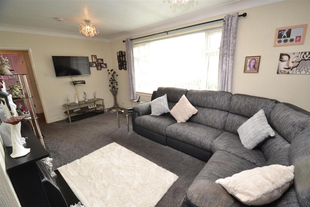 Ford Hill, Queensbury 2 bed detached bungalow £210,000