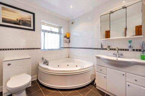 42 First Avenue, Bexleyheath, DA7 5SX