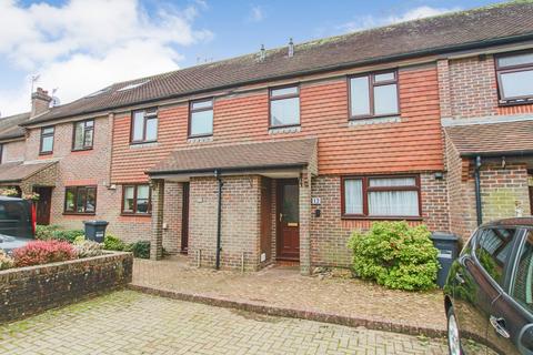 12 Engalee, East Grinstead, RH19 1FE
