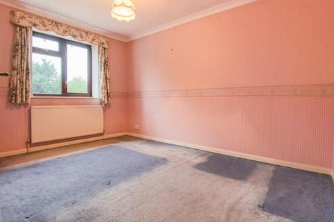 12 Engalee, East Grinstead, RH19 1FE