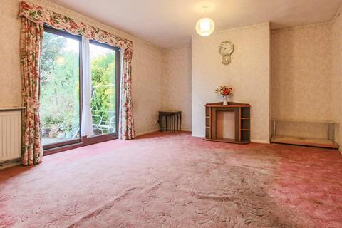 12 Engalee, East Grinstead, RH19 1FE