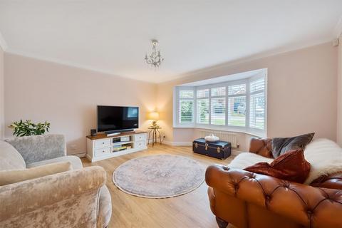 31 Biddington Way, Honiton, EX14 2GU