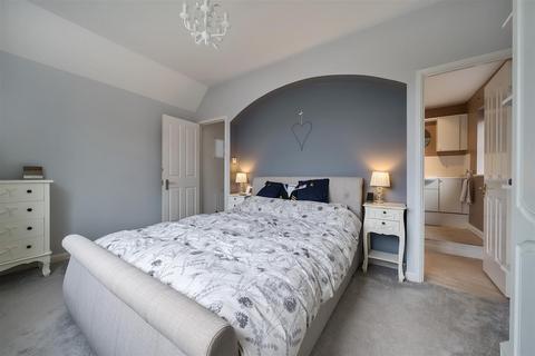 31 Biddington Way, Honiton, EX14 2GU