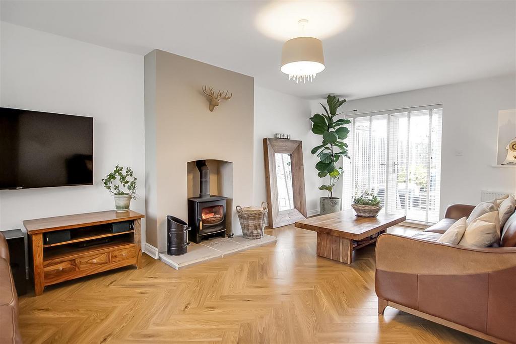 Westfield Gardens, Middleton Tyas, Richmond 5 bed semidetached house