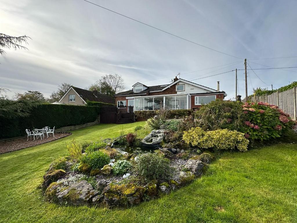 Hill Top, Foulridge, Colne 4 bed detached house for sale £495,000