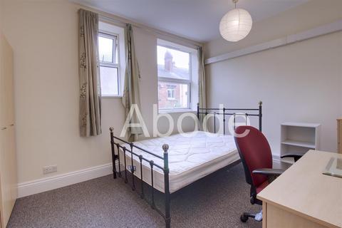 5 bedroom house to rent, Spring Grove Walk, Hyde Park, Leeds