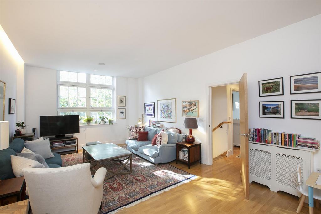 Grove Lane, Camberwell, SE5 2 bed for sale £900,000