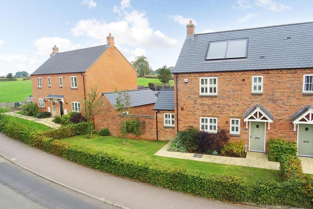 Ashby Road, Gilmorton, Lutterworth 3 bed semidetached house for sale