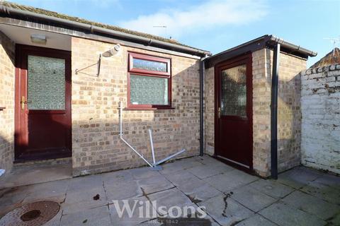 2 bedroom terraced house for sale, Park Road, Alford