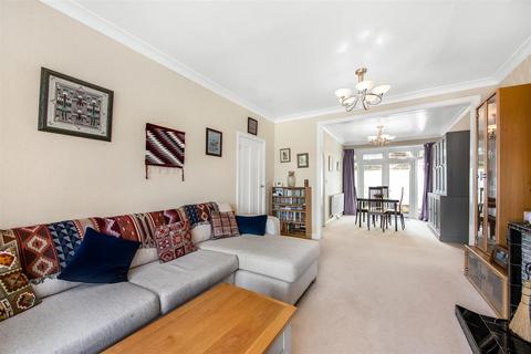 32 Hilltop Road, Whyteleafe, CR3 0DD