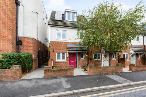 4 bedroom end of terrace house for sale, Rectory Lane, Sidcup, DA14