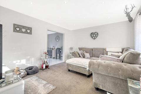 35a Burrow Green, Chigwell, IG7 4HA