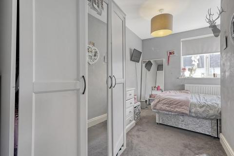 35a Burrow Green, Chigwell, IG7 4HA