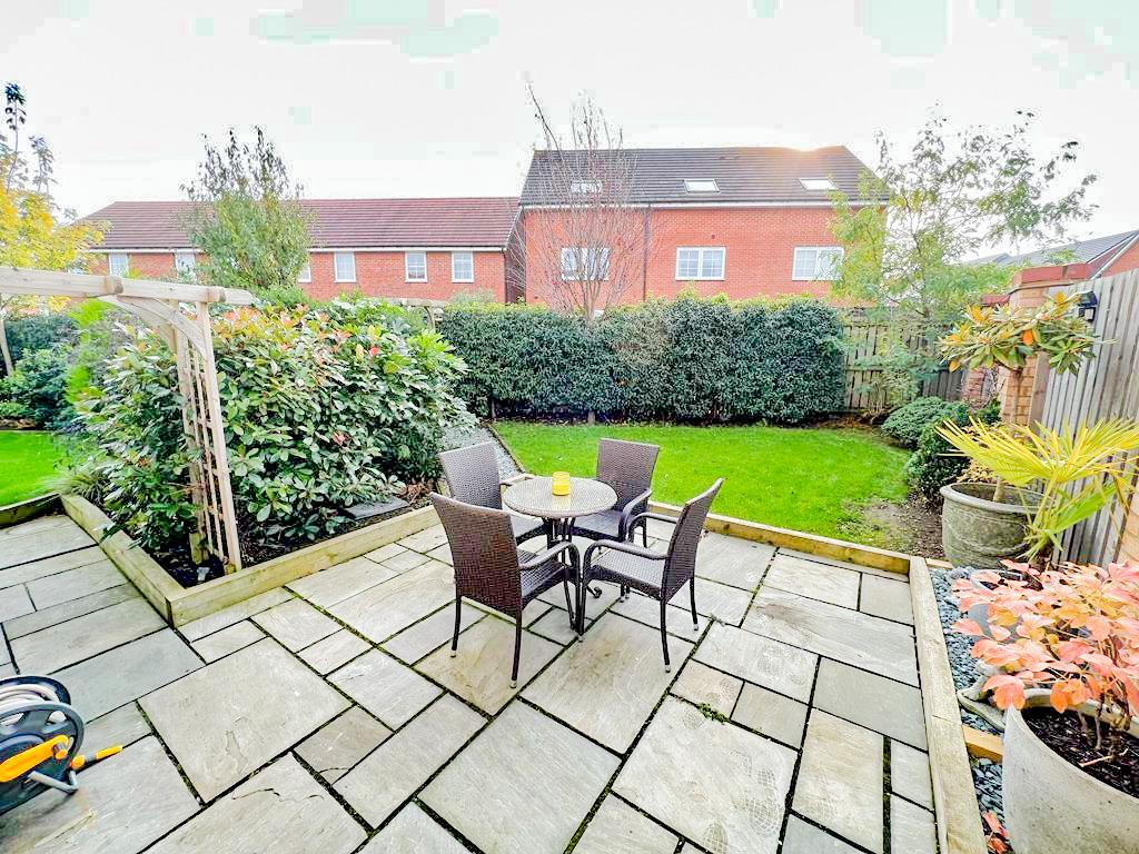Gibson Road, Jubilee Gardens, StocktonOnTees, TS20 2FU 3 bed detached house for sale £200,000