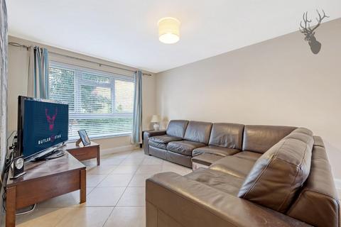 4 Brierly Gardens, London, E2 0TE