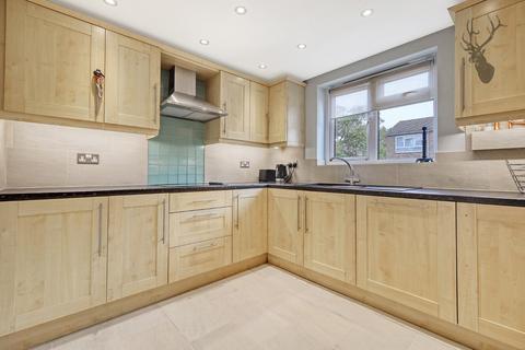4 Brierly Gardens, London, E2 0TE