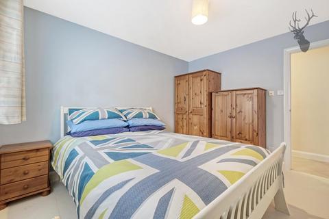 4 Brierly Gardens, London, E2 0TE