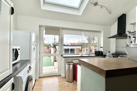 4 bedroom semi-detached house for sale, Top Dartford Road, Hextable, Kent, BR8