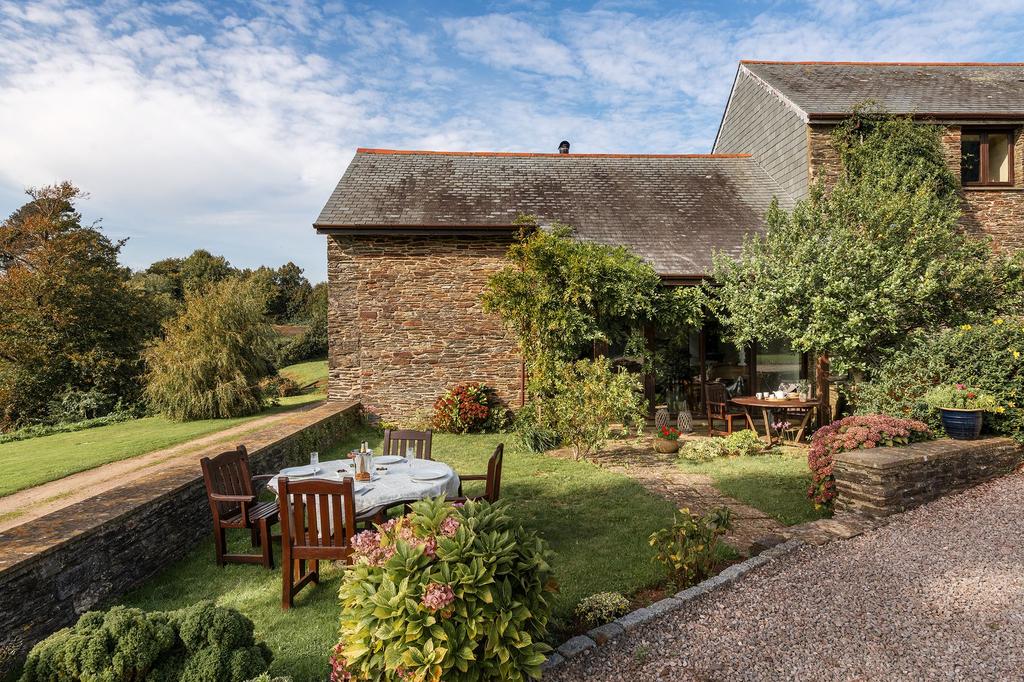 Gardens, Higher Greenway Barn, Maypool, Galmpton