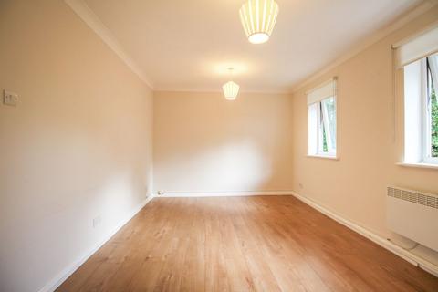 1 bedroom flat to rent, Walsingham Close, Hatfield, AL10