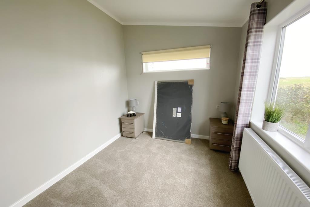 Blandford Dorset DT11 0HS 2 bed park home for sale £185,000