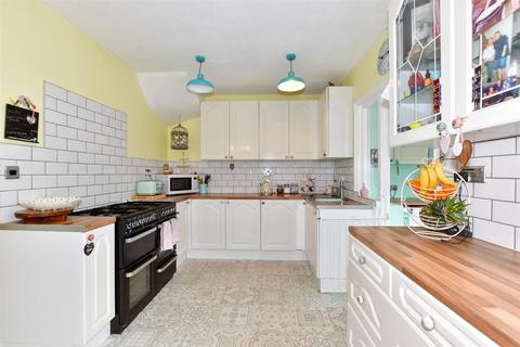 4 bedroom semi-detached house for sale - Beacon Road, Broadstairs, Kent