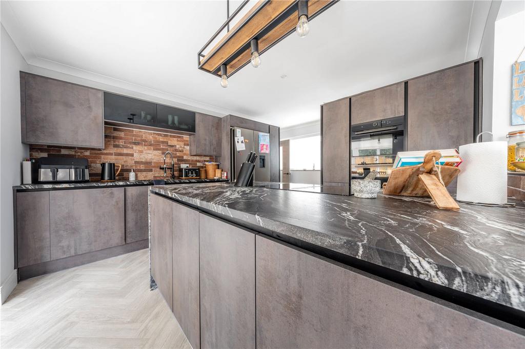 Sittingbourne Road, Maidstone, ME14 4 bed bungalow for sale £750,000